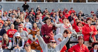 Image of Marist University's corw cheering