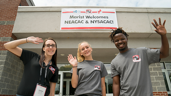Students welcome participants to the 2018 Super Conference
