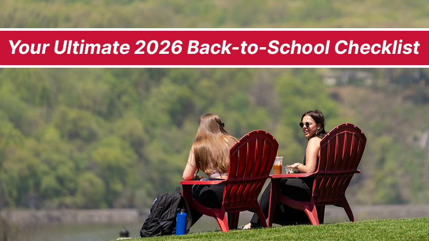Image of Marist students at Longview Park. Photo by Nelson Echeverria/Marist University.