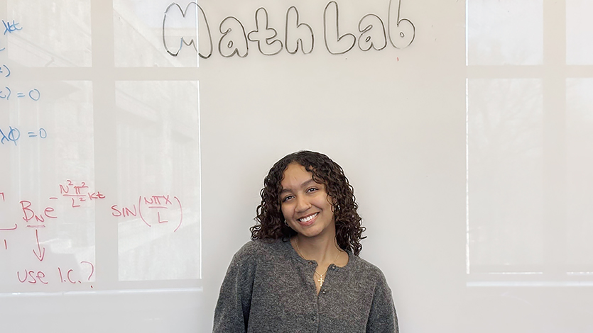 Isabella Garcia in the Math Lab in the Hancock Center. Photo by Lauretta Russell ’26.