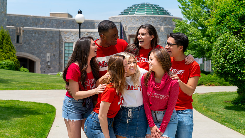 Image of student volunteers.
