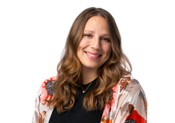 Image of Alexa Akselband.