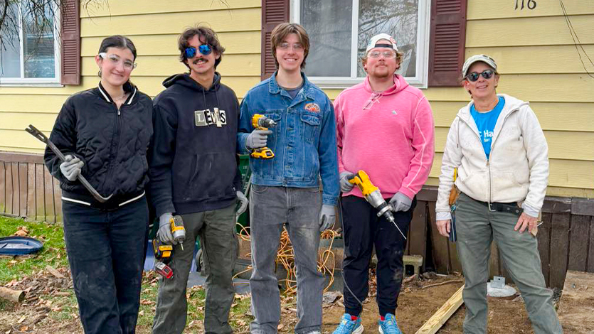 Image of students from the Marist University Habitat for Humanity chapter.