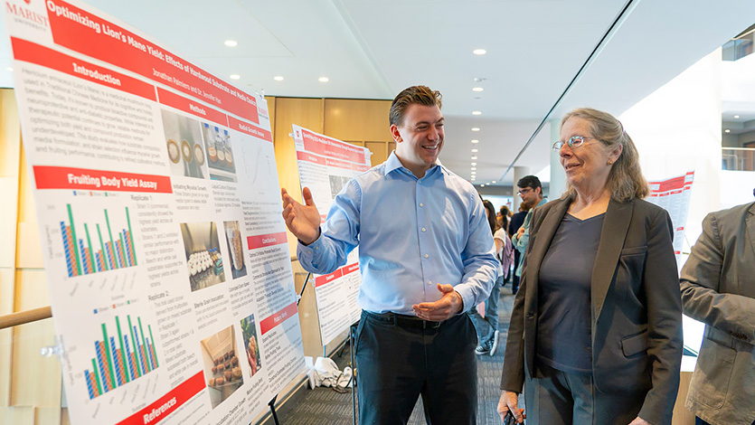 Marist University Image: Jonathan presents research on lion’s mane during the 2025 CURSCA event in the Dyson Center. Photo by Carlo de Jesus/Marist University.